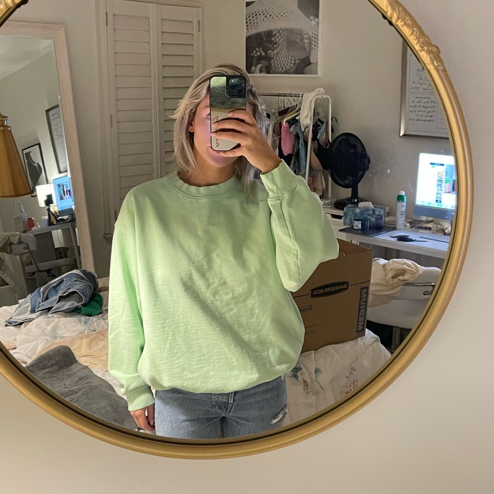 Aritzia TNA Extra Fleece Sweatshirt